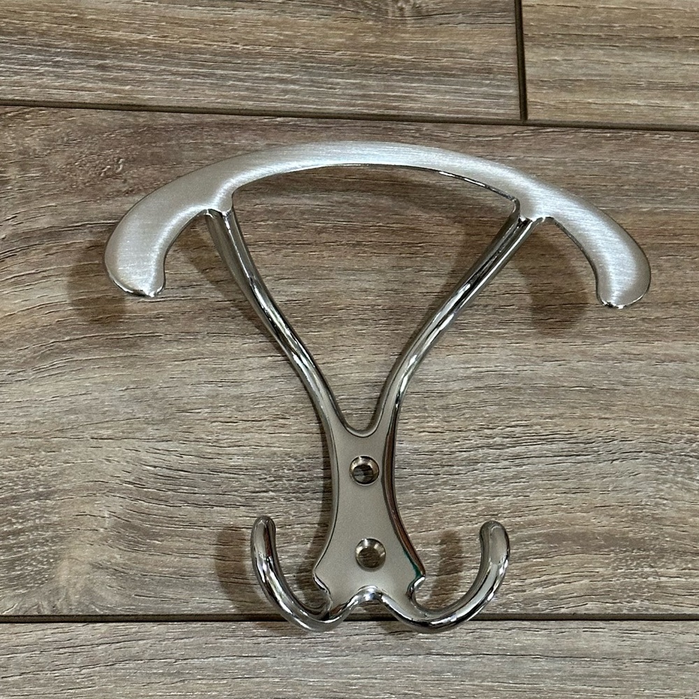 Heavy Duty Circular Top Triple item Silver Wall-Mounted Coat/Purse/Bag Hook - Picture 1 of 6